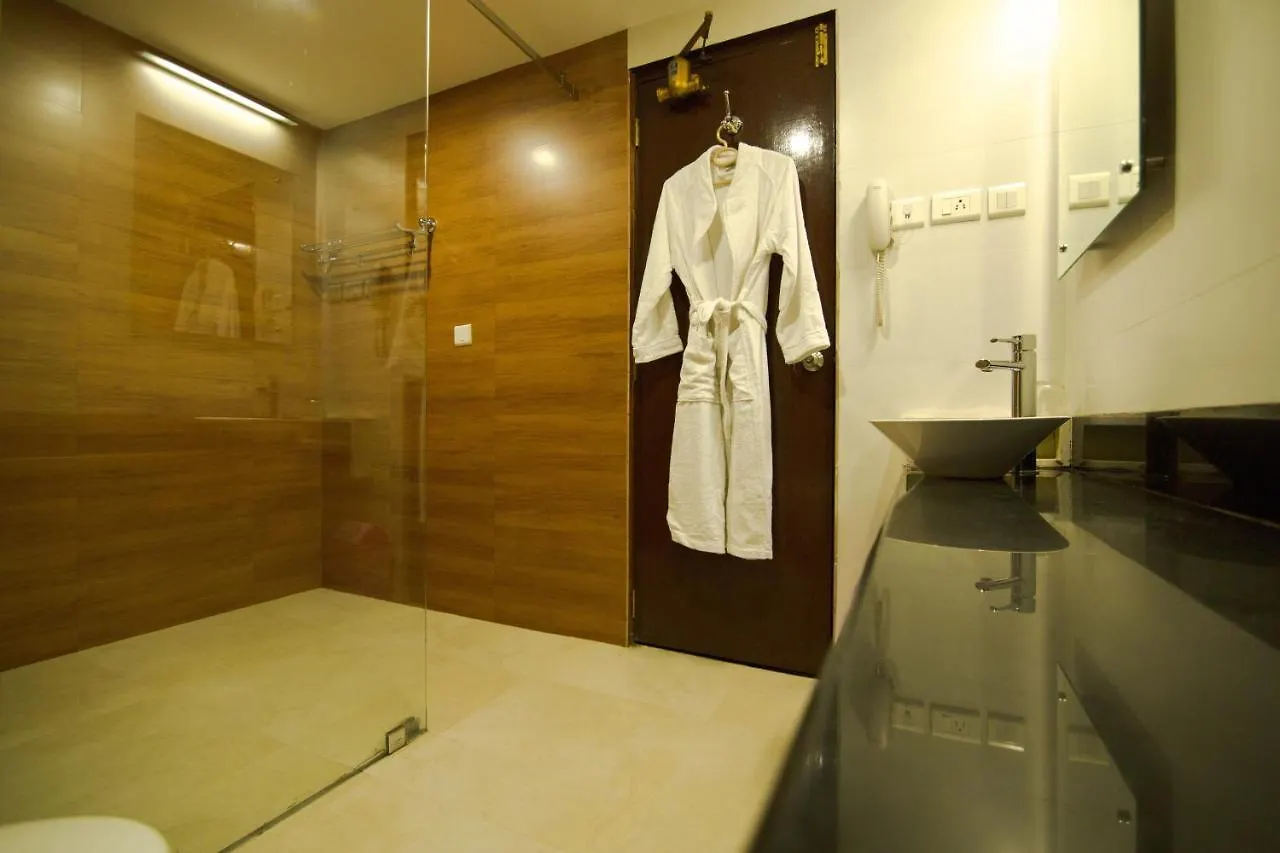 Royal Omars Hotel Kannur India