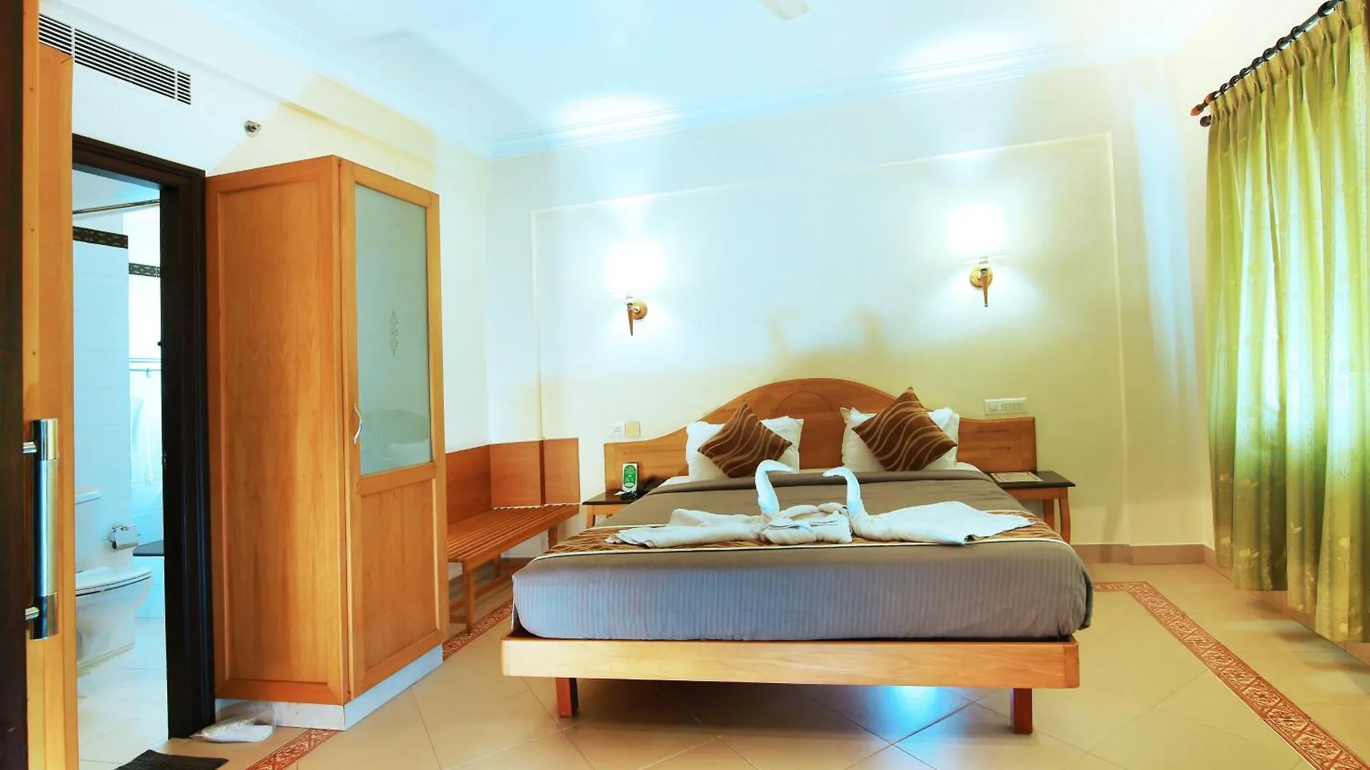 Royal Omars Hotel Kannur